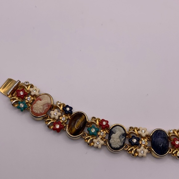 โจ Gorgeous Vintage JBK cameo and precious stones bracelet - Picture 6 of 17
